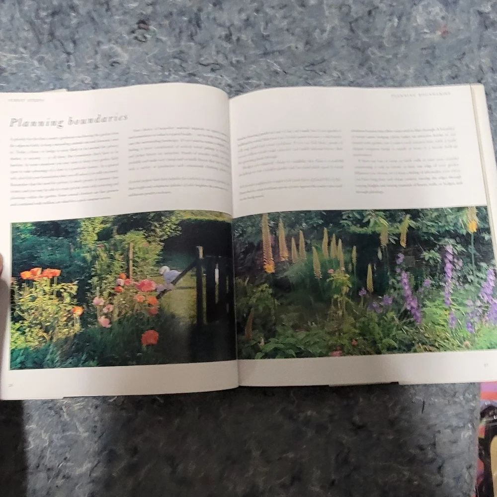 The Country Garden Book by Reader's Digest‎